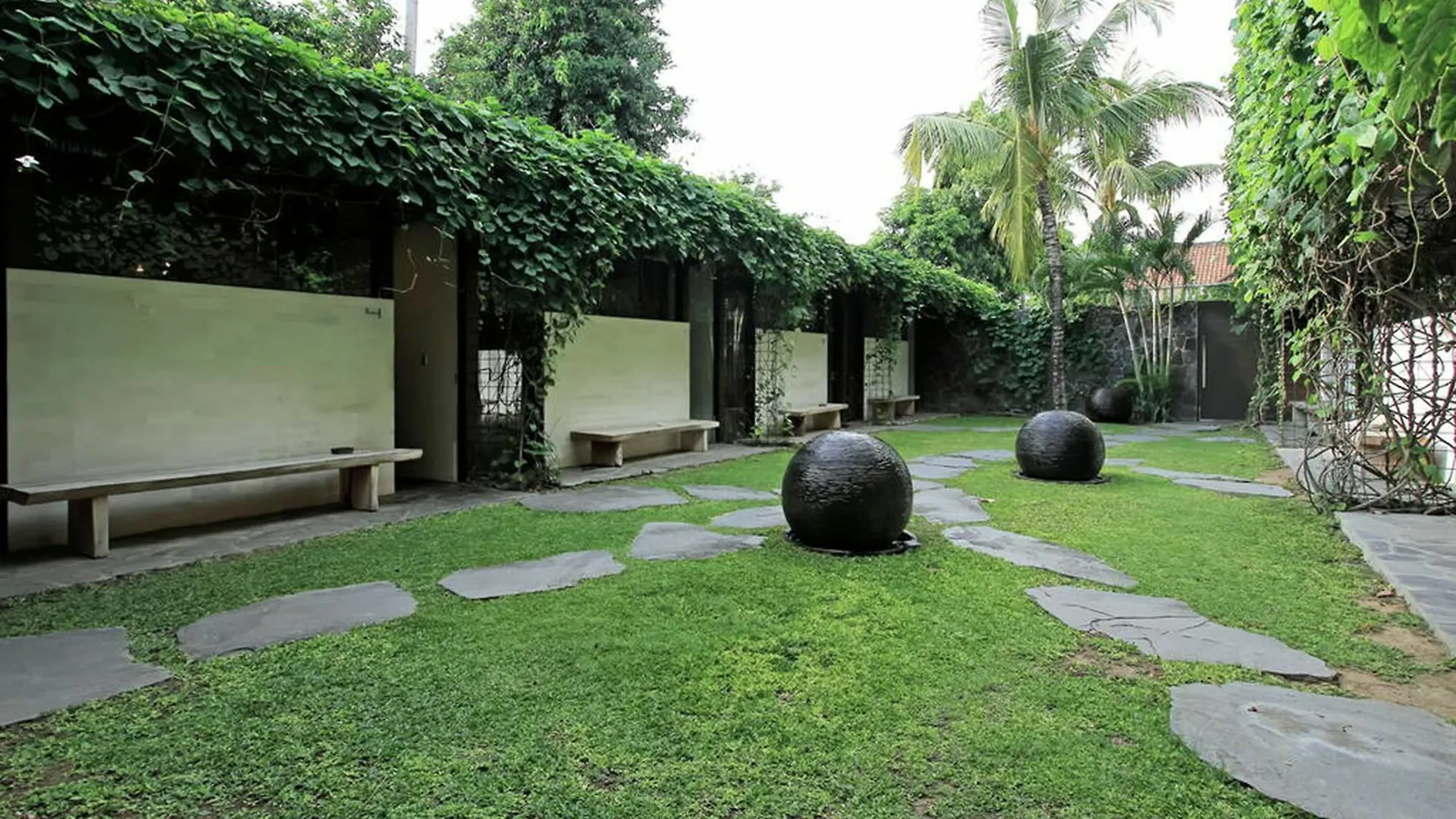 Clio Apartment Seminyak 2*,