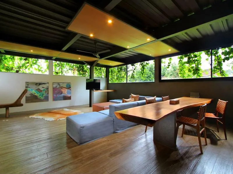 Clio Apartment Σεμινιάκ